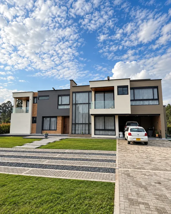 Casa moderna · fachada mixta, foto 2
